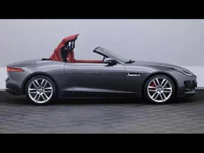 Jaguar F-Type P550 R AWD Auto (2015) - Photo 11