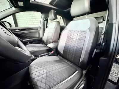 VW T-Roc R-Line Black Edition 1.5 TSI 150 CV DSG7 *PANO* BLACK* CAM * (2025) - Photo 7