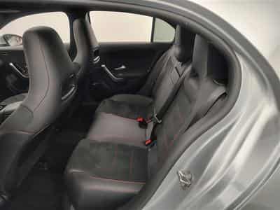 Mercedes A 180 Pack AMG  Navi / Led / PDC av+ar / Pano (2025) - Foto 13