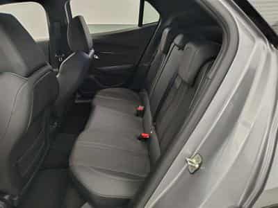 Peugeot 2008 1.2 PureTech GT S&S (2024) - Photo 13