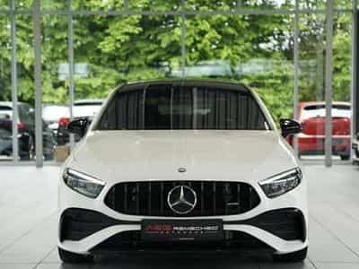 Mercedes A 35 AMG 4M Limousine *1.H *Memory *Pano *Night (2025) - Photo 3