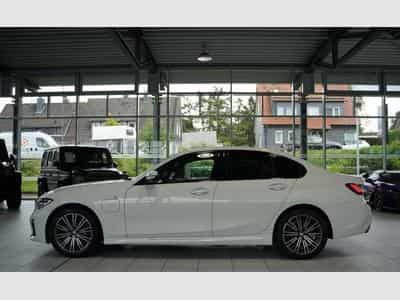 BMW 330 e Limousine M Sport *LiveCockpit *Alcantara (2020) - Foto 10