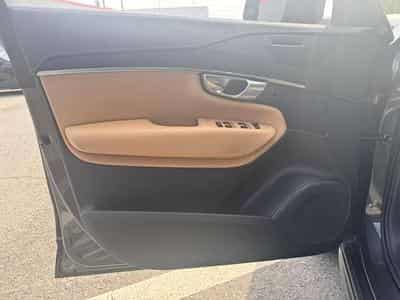 Volvo XC90 XC90 B5 D AWD Ultimate Dark / JUSQU'A 36 MOIS DE GARANTIE (2023) - Foto 8
