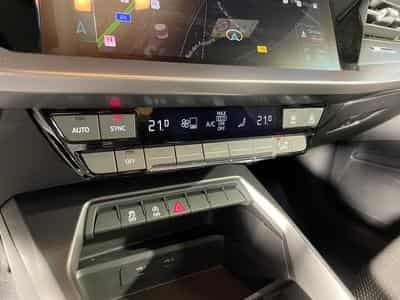 Audi A3 SPORTBACK 35 TDI 150 S-TRONIC S-LINE CARPLAY (2023) - Photo 4