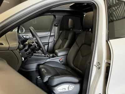 Porsche Macan Porsche Macan S /LED/PANO/BOSE/21"/CARBON/AHK/VOLL (2023) - Photo 4