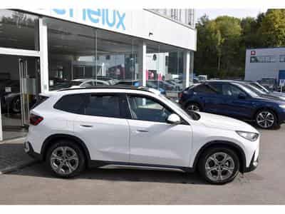 BMW iX1 eDrive20 xLine 66,5 kWh PANO CUIR MEMO ACC CAM360 HUD 1°MAIN (2025) - Foto 3