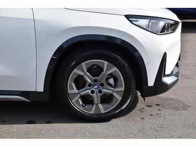 BMW iX1 eDrive20 xLine 66,5 kWh PANO CUIR MEMO ACC CAM360 HUD 1°MAIN (2025) - Foto 5