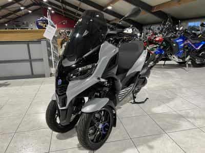 Piaggio MP3 310 (2026) - Photo 2
