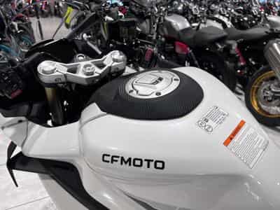 CF Moto SR TC (2025) - Foto 6