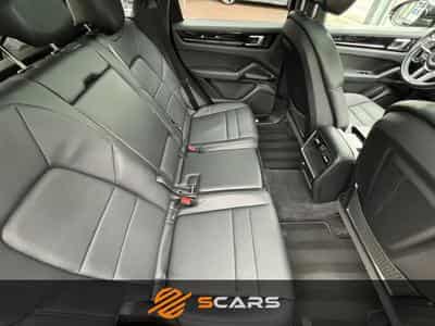 Porsche Cayenne E-Hybrid 3.0 V6 470cv (2022) - Foto 9