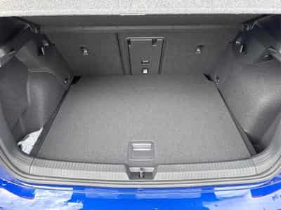 VW Golf R-Line Limited (2026) - Photo 9