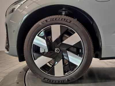Volvo XC60 Plus Dark (2024) - Photo 3