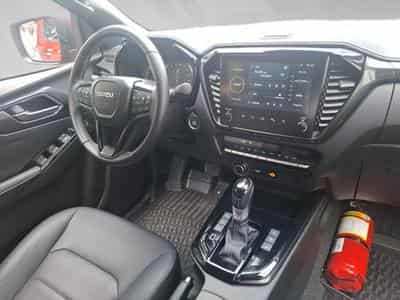 Isuzu D-Max D-MAX DC Euro6d V-Cross AT 4x4 (2025) - Photo 7