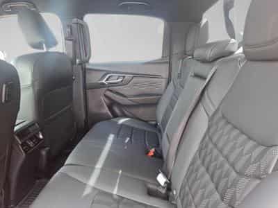 Isuzu D-Max D-MAX DC Euro6d V-Cross AT 4x4 (2025) - Photo 11
