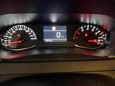 Peugeot 208 1.5 BlueHDi 100 MAN6 S&S Like (2020) - Foto 2