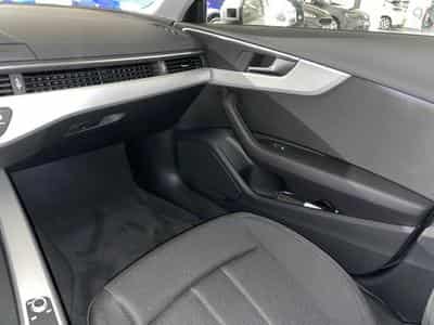 Audi A4 Avant 35 TDI S tronic Avant (2024) - Foto 9