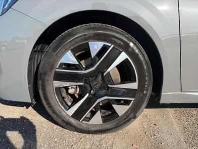 Peugeot 208 1.2 100 ALLURE (2025) - Foto 9