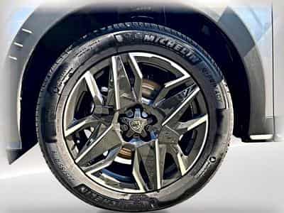 Peugeot 5008 HYBRID 145 ALLURE E-DCS6 (2025) - Foto 9