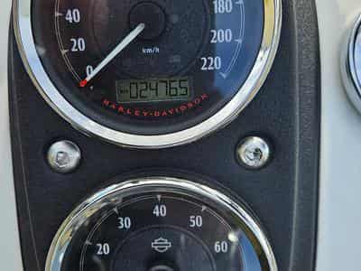 Harley-Davidson Dyna Low Rider Customised (2014) - Photo 1
