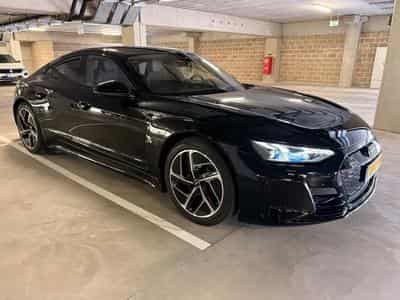 Audi e-tron GT (2022) - Photo 1