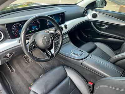 Mercedes E 300 BERLINE HYBRIDE ESSENCE (2022) - Photo 4