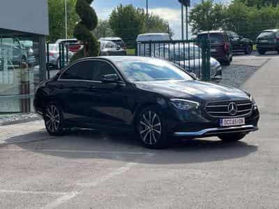 Mercedes E 300 BERLINE HYBRIDE ESSENCE (2022) - Photo 2