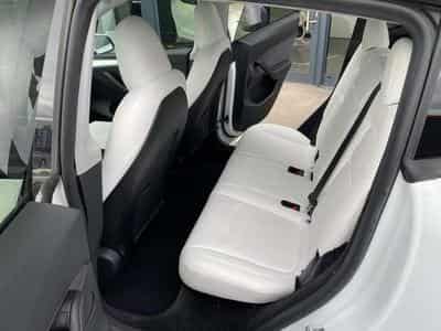 Tesla Model Y Model Y RWD  garantie constructeur 02/28 (2024) - Foto 14
