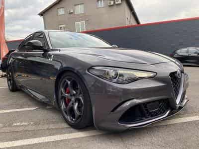 Alfa-Romeo Giulia Giulia 2.9 V6 Bi-Turbo Quadrifoglio (2017) - Foto 4