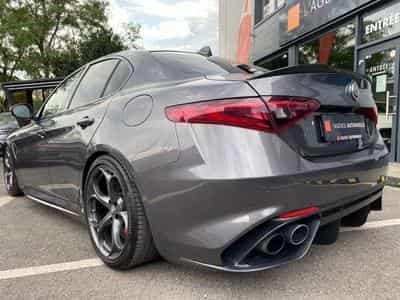 Alfa-Romeo Giulia Giulia 2.9 V6 Bi-Turbo Quadrifoglio (2017) - Foto 7