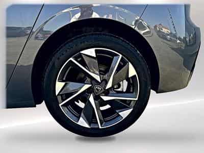 Peugeot 308 1.5 BLUEHDI 130 ALLURE EAT8 (2025) - Photo 9