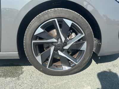 Peugeot 308 1.5 BLUEHDI 130 ALLURE EAT8 (2025) - Photo 15