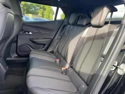 Peugeot 2008 1.2 HYBRID 145 GT E-DCS6 (2025) - Photo 12