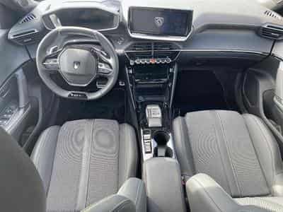 Peugeot 2008 1.2 HYBRID 145 GT E-DCS6 (2025) - Photo 11