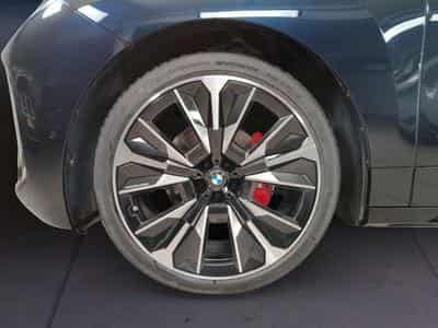 BMW iX xDrive60 M Sportpaket B&W Surround DAB LED (2025) - Photo 6