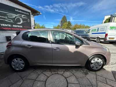 Peugeot 208 1.2 AUTOMATIQUE 5 PORTES (2014) - Photo 8