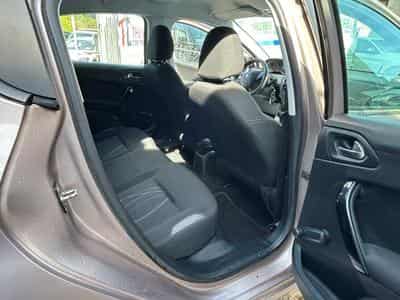 Peugeot 208 1.2 AUTOMATIQUE 5 PORTES (2014) - Photo 13