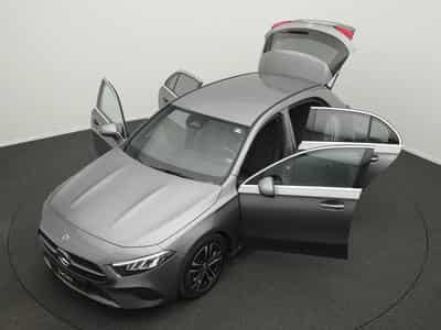 Mercedes A 180 d Progressive LED+Kamera+PTS (2025) - Foto 14