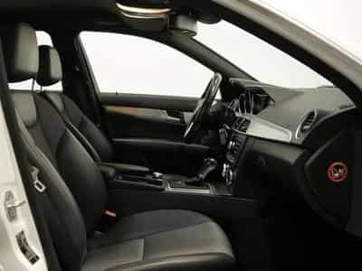 Mercedes C 200 CGI BlueEfficiency AMG Line *Bi-Xenon *SHZ (2011) - Photo 11