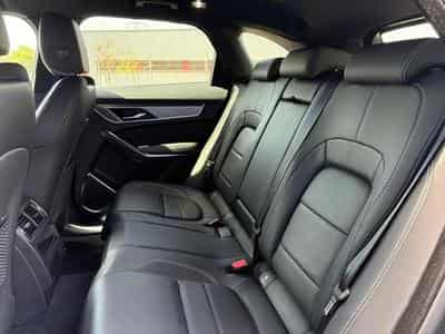 Jaguar F-Pace F-Pace P400 AWD R-Dynamic S (2024) - Foto 6
