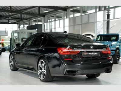 BMW 750 i xDrive M Sportpaket*20 *B&W *GSD *S-AGA (2015) - Photo 9