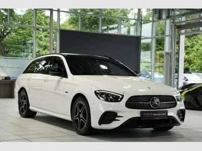 Mercedes E 300 e T AMG Line *Pano *BURM *Night (2021) - Photo 5