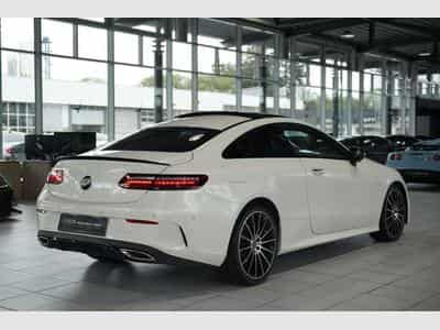 Mercedes E 300 Coupé AMG Line *20 *Pano*Night*KeyGo (2020) - Photo 9