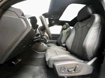 Audi Q3 SB+S-Line+40TFSI+Quattro+S-Tronic+Pano+P.Premium (2025) - Photo 9