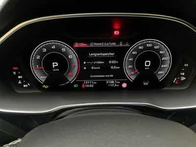 Audi Q3 SB+S-Line+40TFSI+Quattro+S-Tronic+Pano+P.Premium (2025) - Photo 11