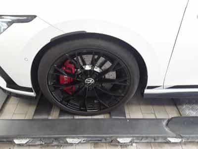 VW Golf GTI PHASE 2 Clubsport Performance 2.0 TSI 300 CV DSG7 * AKRA (2026) - Foto 13