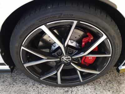 VW Golf GTI PHASE 2 Clubsport Performance 2.0 TSI 300 CV DSG7 * AKRA (2025) - Foto 13
