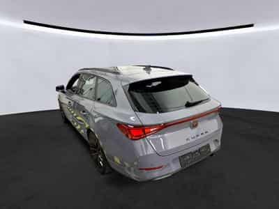 Cupra Leon ST 2.0 TSI 310CV 4Drive *ATTELAGE* PANO* *BEATS* *CAM* *VSS* (2024) - Foto 4