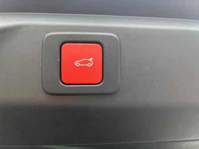 Peugeot 3008 1.2 HYBRID 136 GT E-DCS6 (2025) - Photo 15