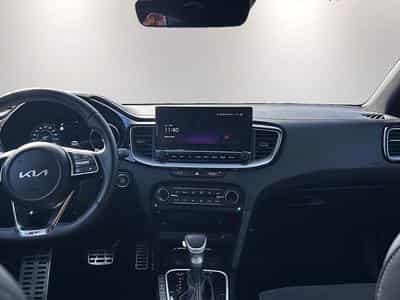 Kia XCEED 1.5 T-GDI 140 GT-LINE PREMIUM DCT7 (2024) - Photo 10