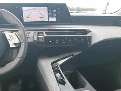Peugeot 3008 1.2 HYBRID 145 ALLURE E-DCS6 (2025) - Photo 15